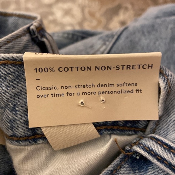 Women's Mid-Rise Super Wide Leg Jeans - Universal Thread™ light Wash new 🆕 - Picture 9 of 10